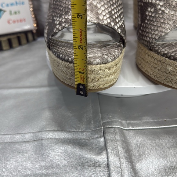 (H5)Carlos by Carlos Santana Faux Reptile Leather Wedge with Slingback HeelSz 9M - Picture 6 of 13